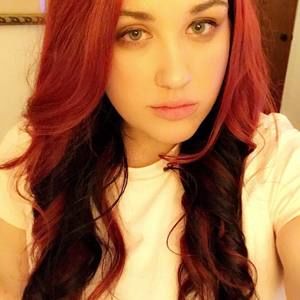 Meet your Posher, Lauren alyssa